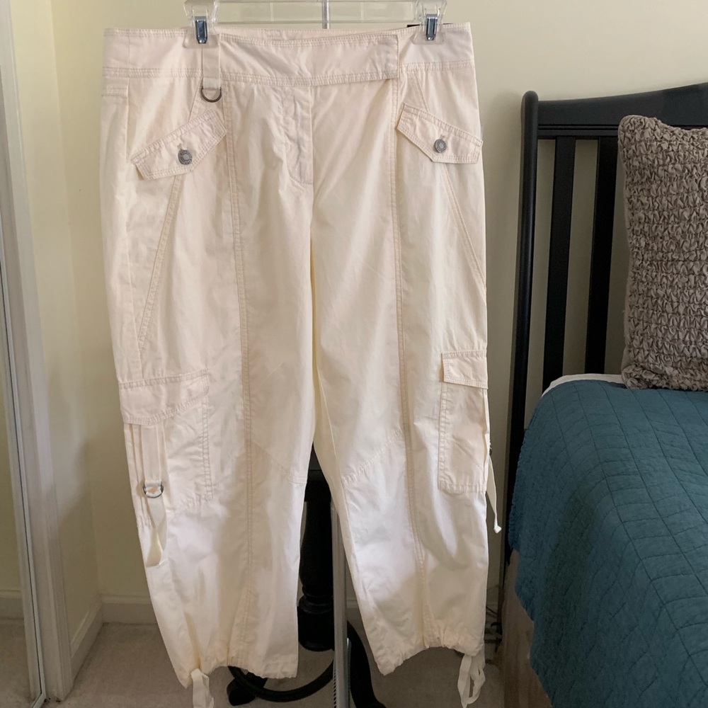 NWT City Unltd Ivory Cargo Capri Cotton Pants